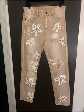 Men’s Distressed Jeans